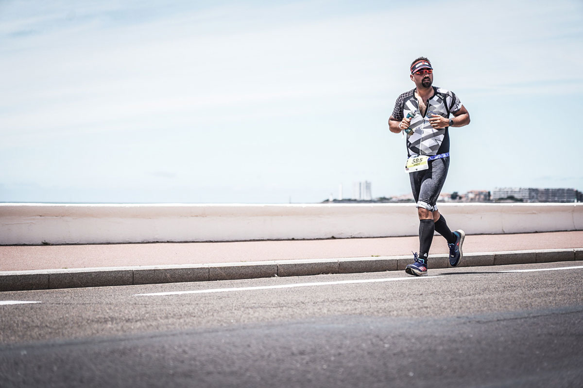 Andy Stainfield running at Ironman Les Sables-d’Olonne